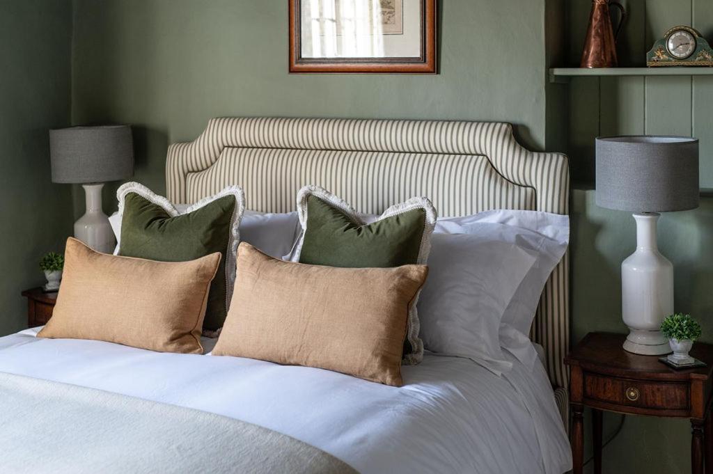 Colston Bassett Martin Arms B&B 외부 사진