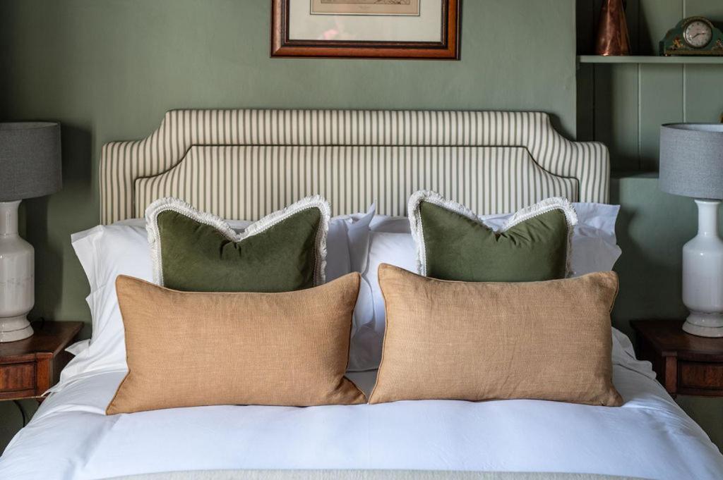 Colston Bassett Martin Arms B&B 외부 사진