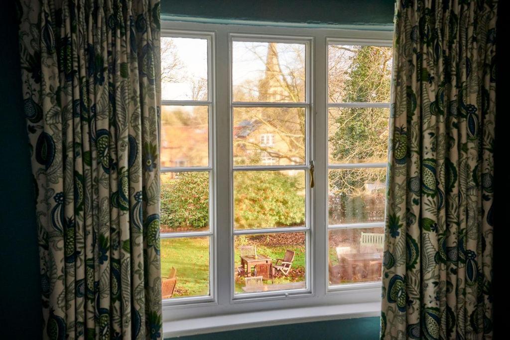 Colston Bassett Martin Arms B&B 외부 사진